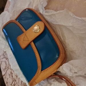 Dooney Bourke Teal Green and Tan Women's Wristlet, Clutch. Patent.